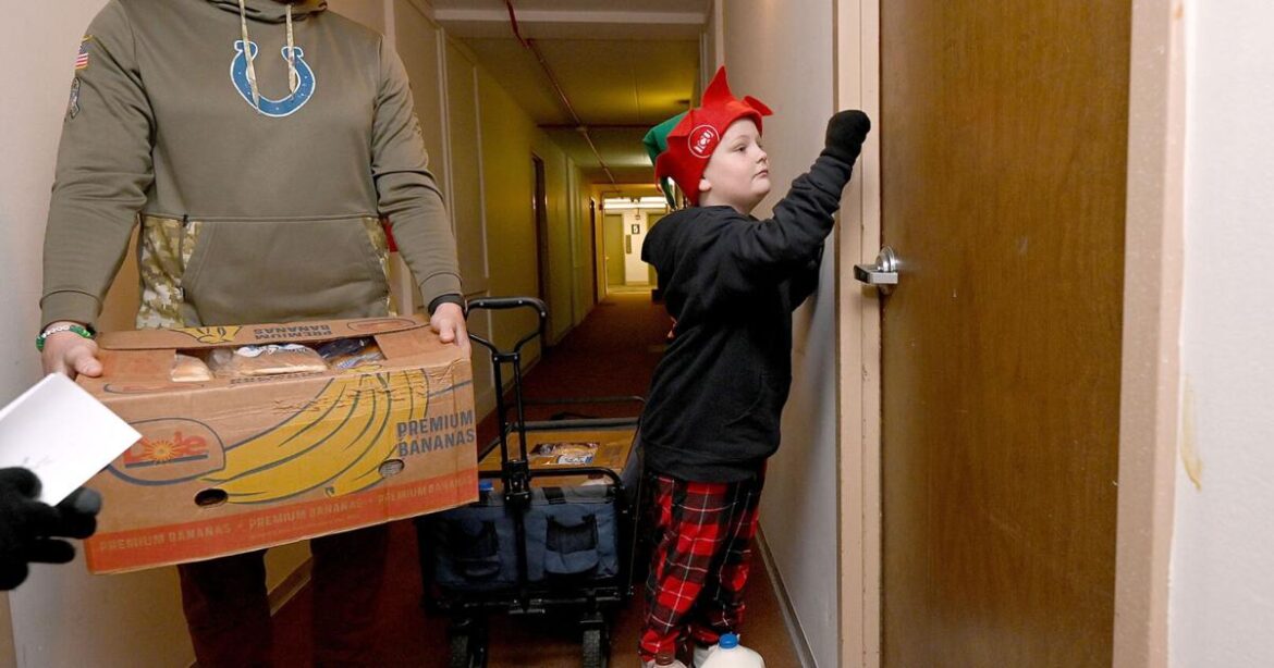 A Christmas tradition: Tribune-Star kicks off basket fund drive | Local News