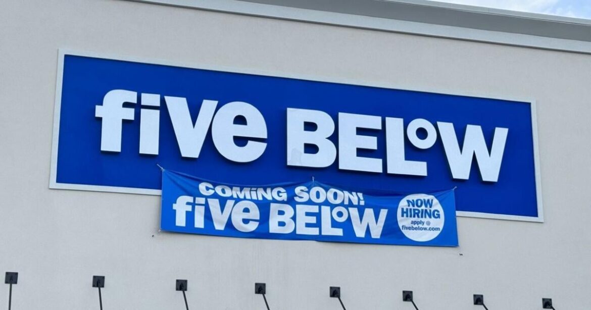 Five Below opens, Swedish bakery & cafe new dining area and more Quad-Cities business news Five Below opens, Swedish bakery & cafe new dining area and more Quad-Cities business news