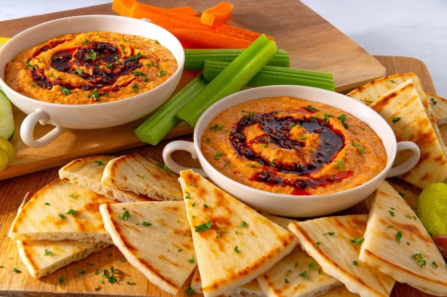 Taziki’s offers healthy dishes in alignment with a classic Mediterranean diet. The menu features appetizers, salads, hearty entrees, gyros, baklava and more, with options that are gluten-free, vegetarian or vegan-friendly.