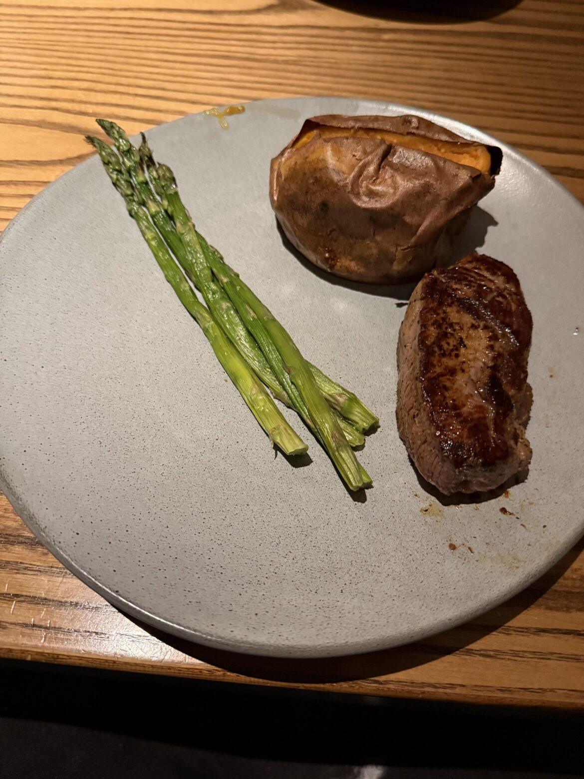 Made the mistake of trying outback steakhouse for the first time while on a cut