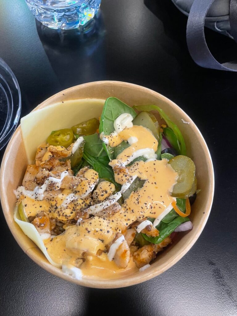 How many calories in this Subway teriyaki chicken salad