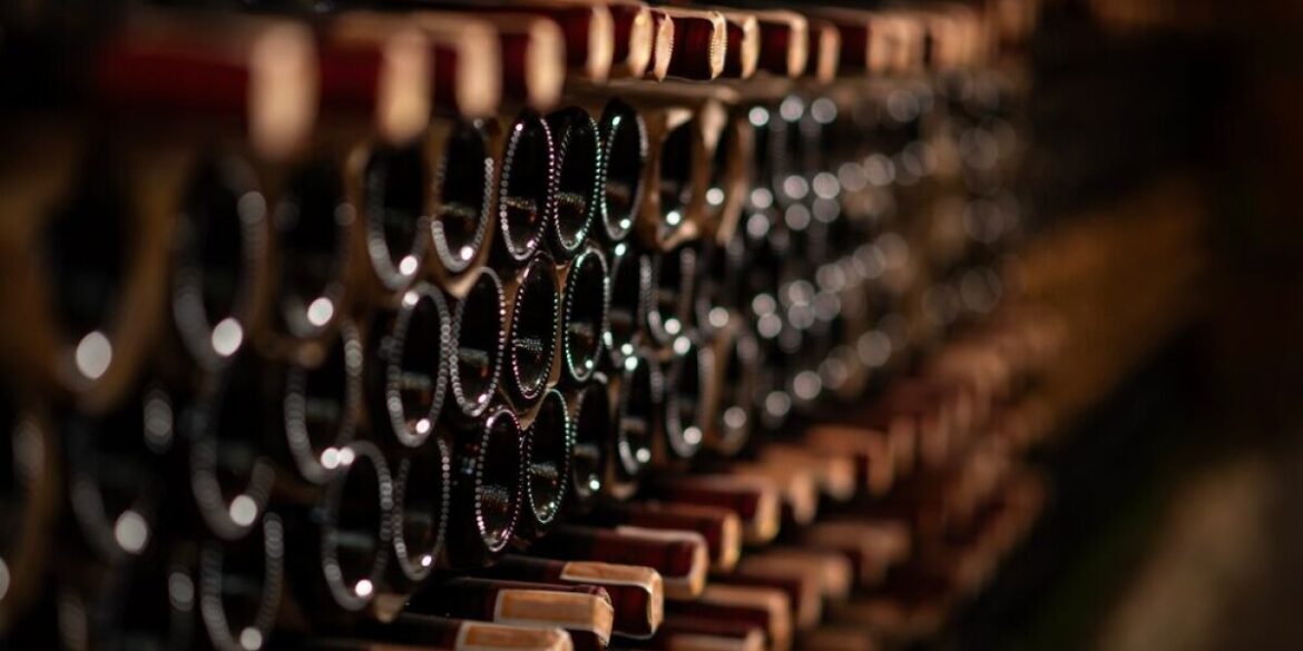 France supports winemakers with €130 million aid amid red wine surplus crisis