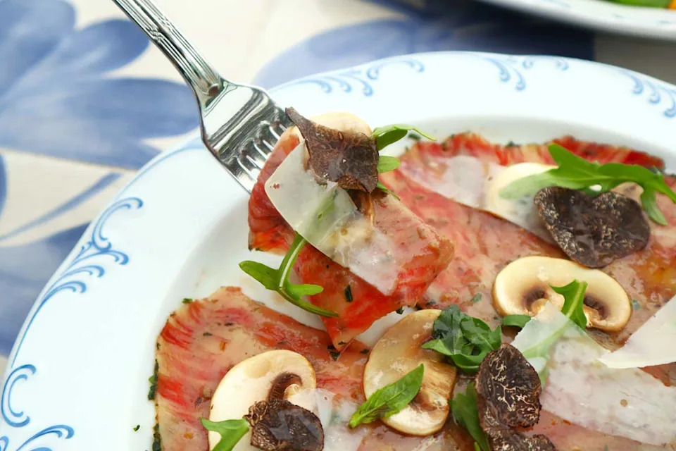 LAVO - carpaccio closeup