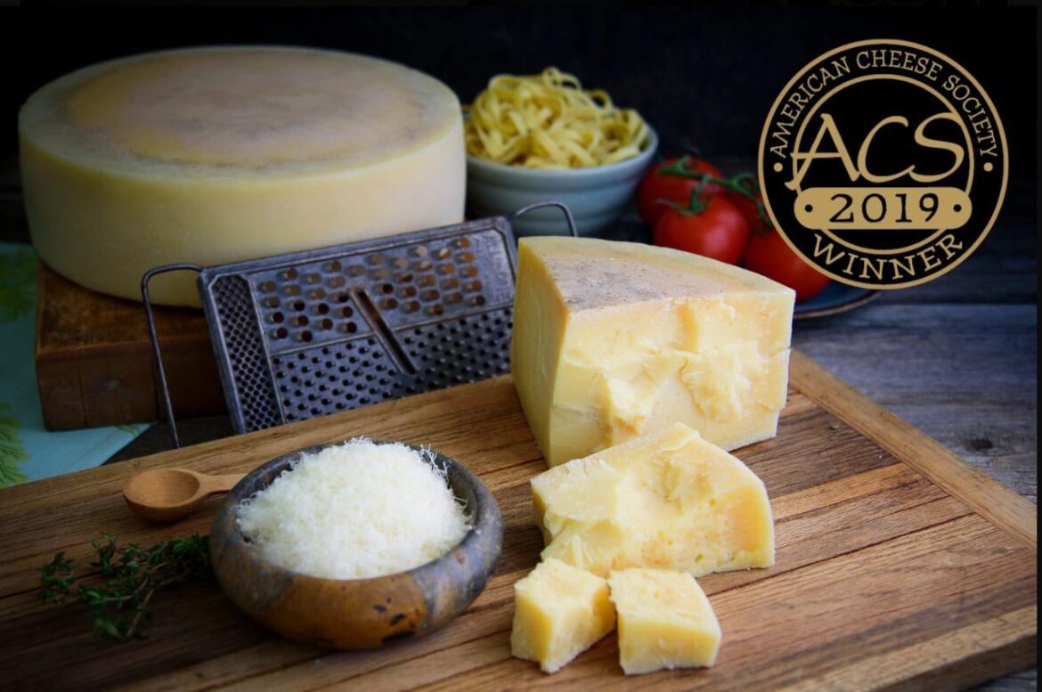 Day 1859 of posting images of cheese until I run out of cheese types: Roundbale