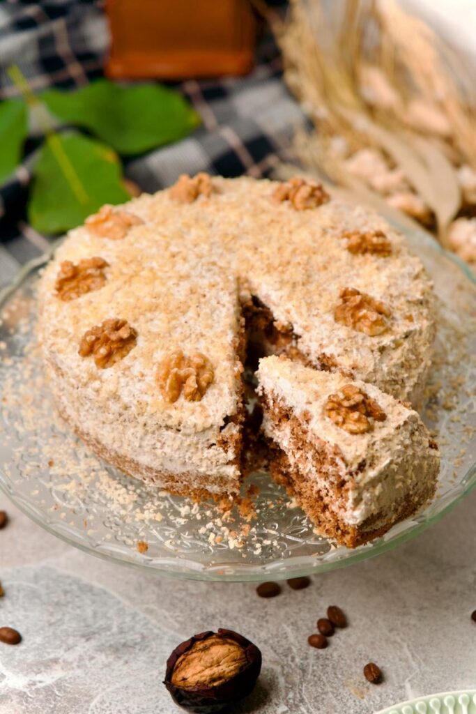 I veganized my grannies favourite walnut-coffee cake