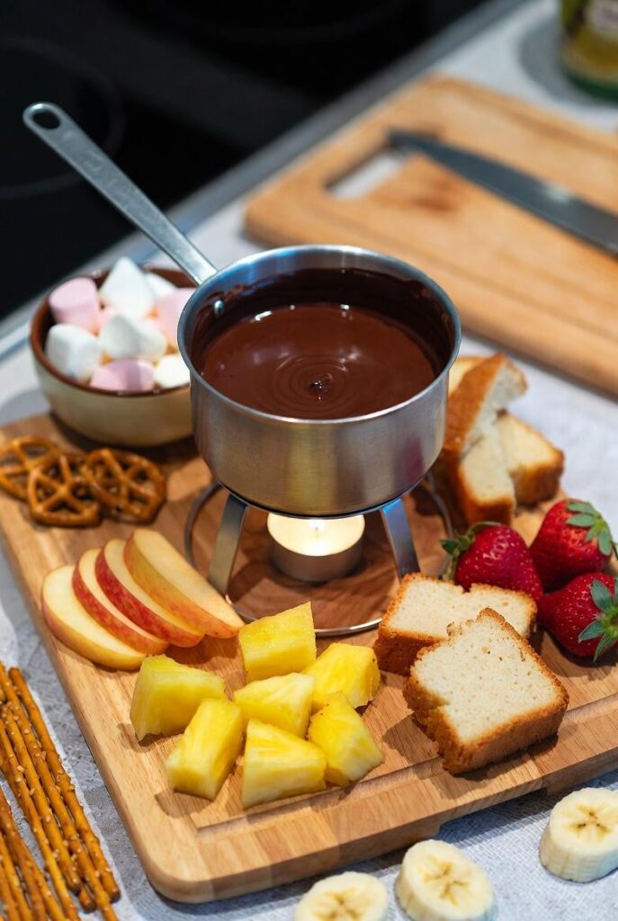 Got friends together for mocktails and fondue