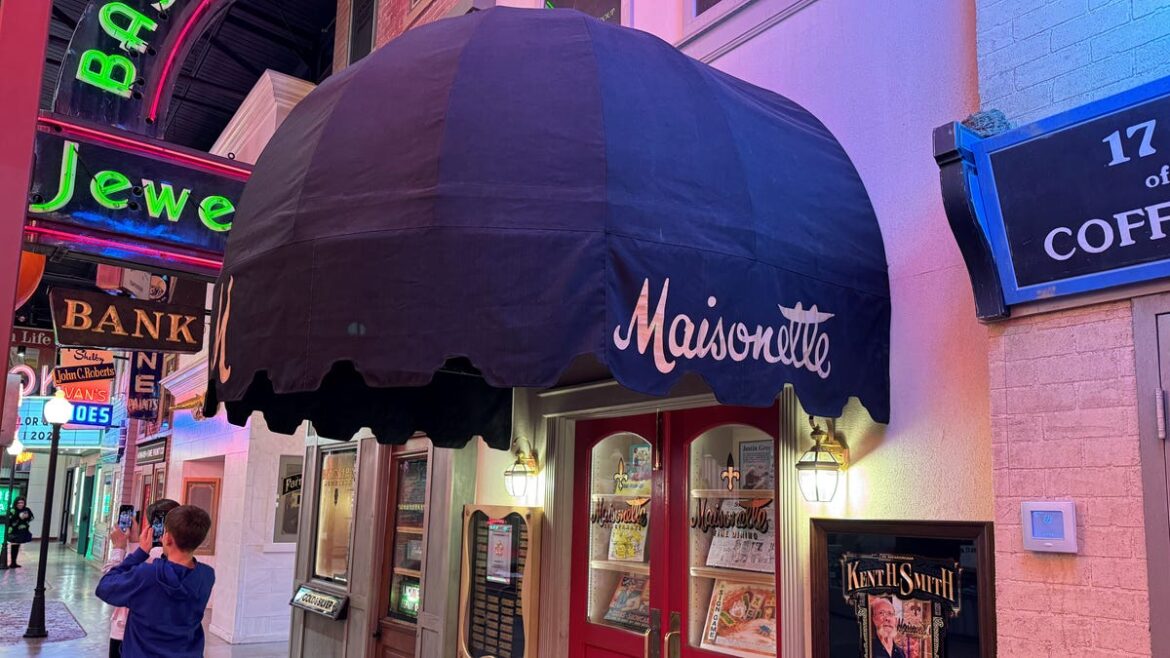 Cincinnati restaurant history shines with neon glow in Camp Washington Cincinnati restaurant history shines with neon glow in Camp Washington