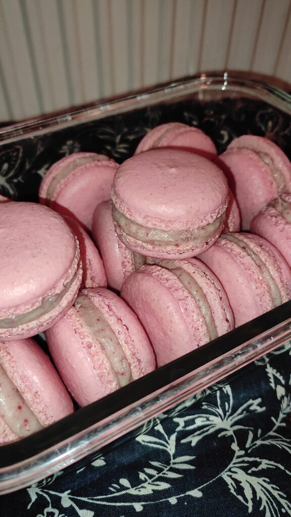 My first macarons! My first macarons!