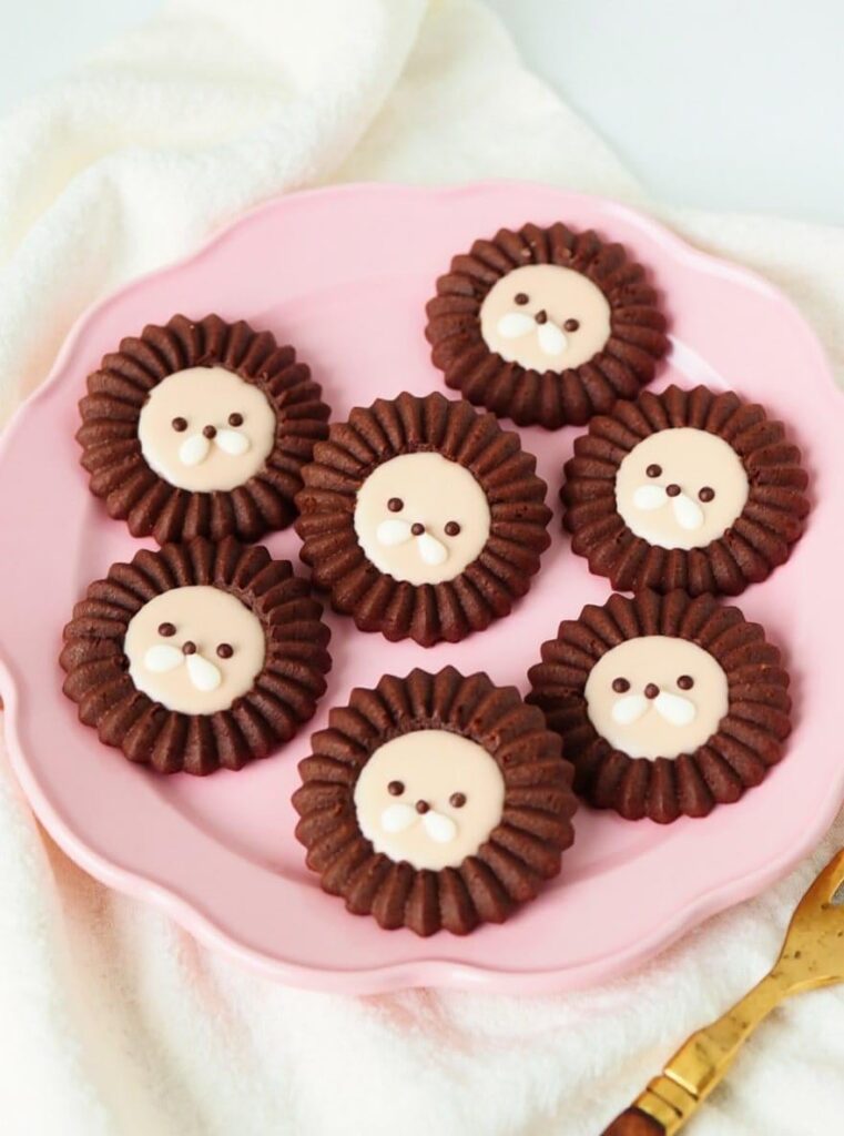 I made these Cute Chocolate Lion Cookies