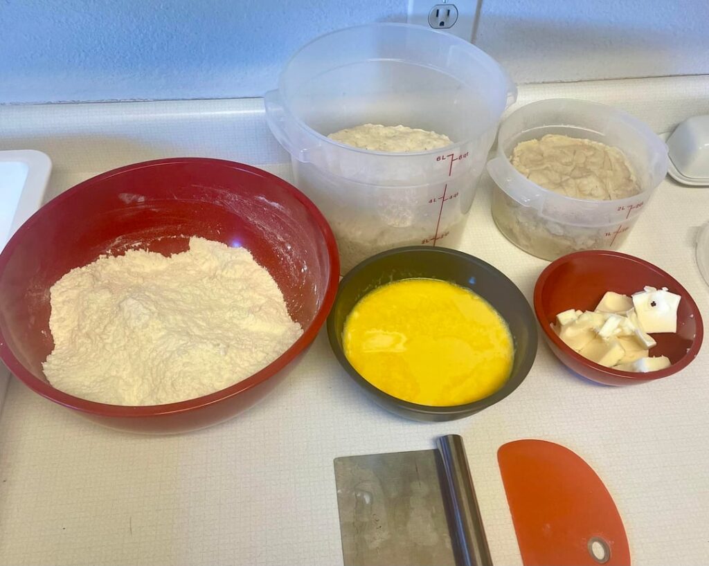 I just hand mixed 5 loaves of Shokupan (4kg of dough)