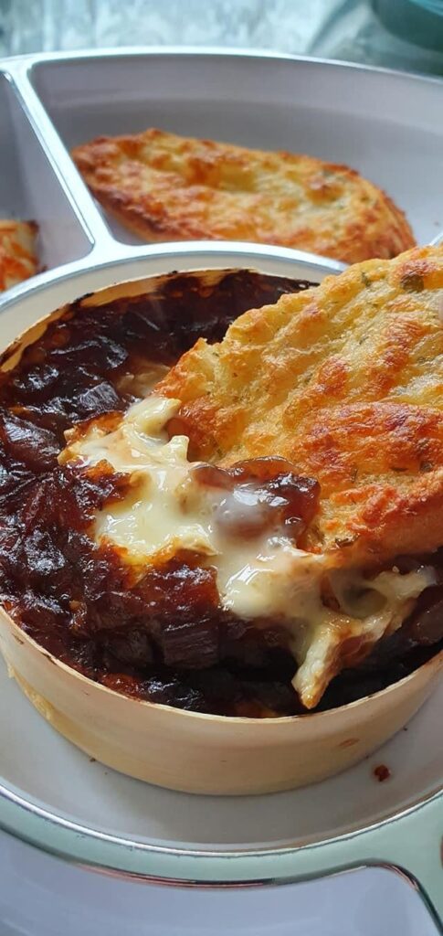 Baked Camembert & Caramelised Onion Relish