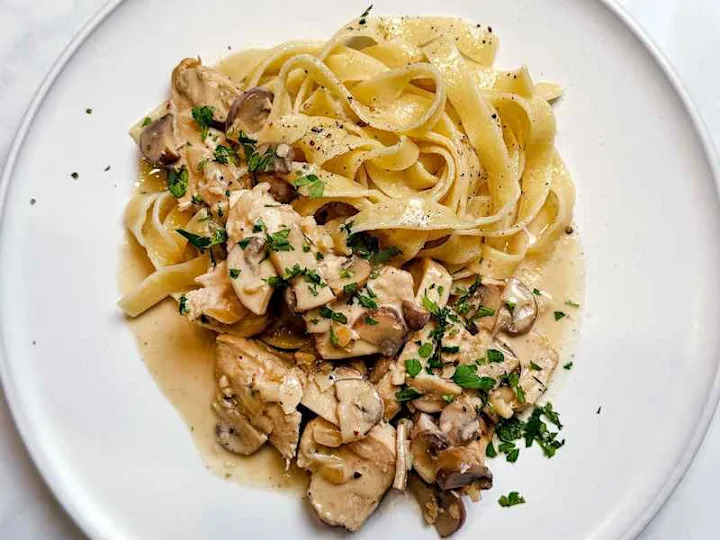 Chicken marsala pasta.