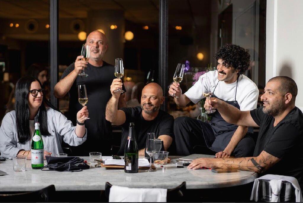 הצוות של מסעדת צ׳אקרה