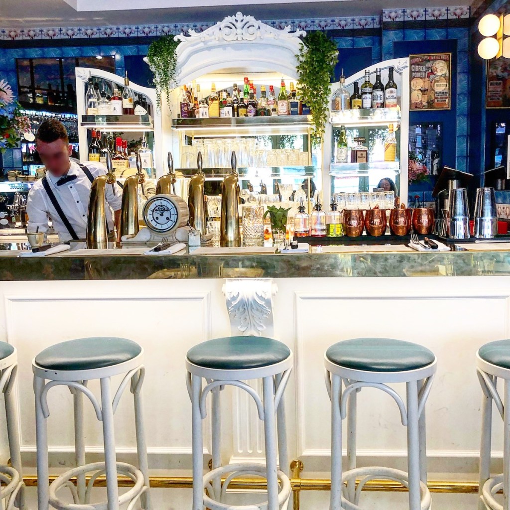 The bar at Brasserie Bellanger
