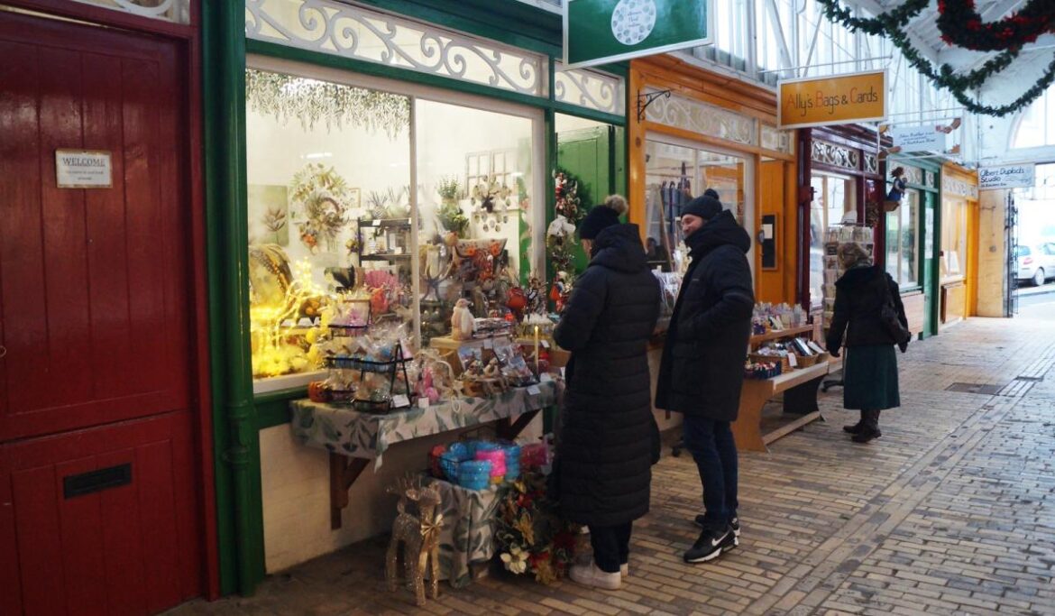 Torridge urges residents to have a greener Christmas by reducing waste