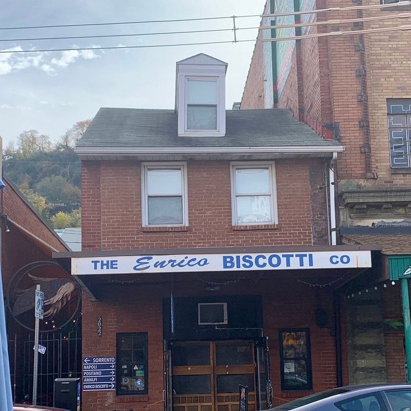 9 Pennsylvania Italian Bakeries Where The Cannoli Run Out First 14 Enrico Biscotti Company - Pittsburgh, PA