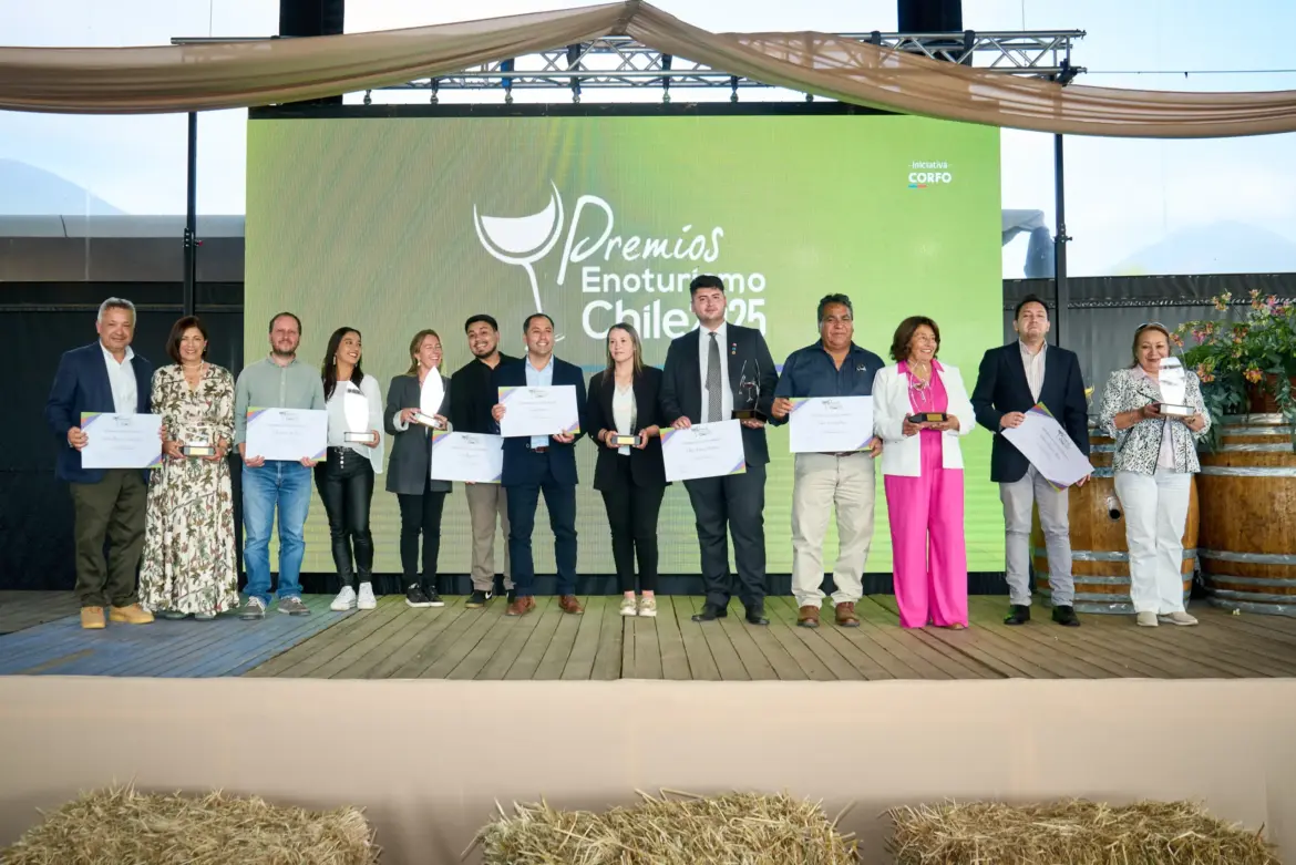 Chile destaca el potencial internacional de su oferta enoturística: conoce los ganadores de los Premios Enoturismo Chile 2025 Chile destaca el potencial internacional de su oferta enoturística: conoce los ganadores de los Premios Enoturismo Chile 2025