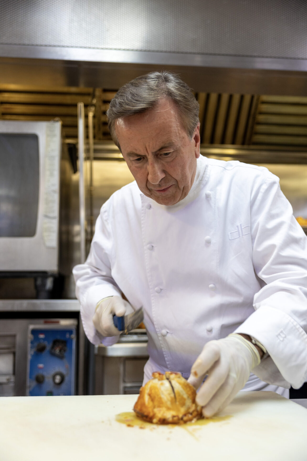 Daniel Bouloud opening a restaurant in Hong Kong in January 2026