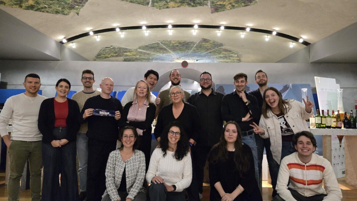 torn between Italy and Australia — Il Globo