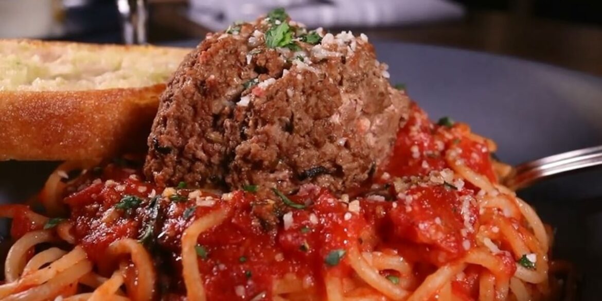 ‘Sons of Italy’ dish up Italian food for fundraiser benefiting Wade Center