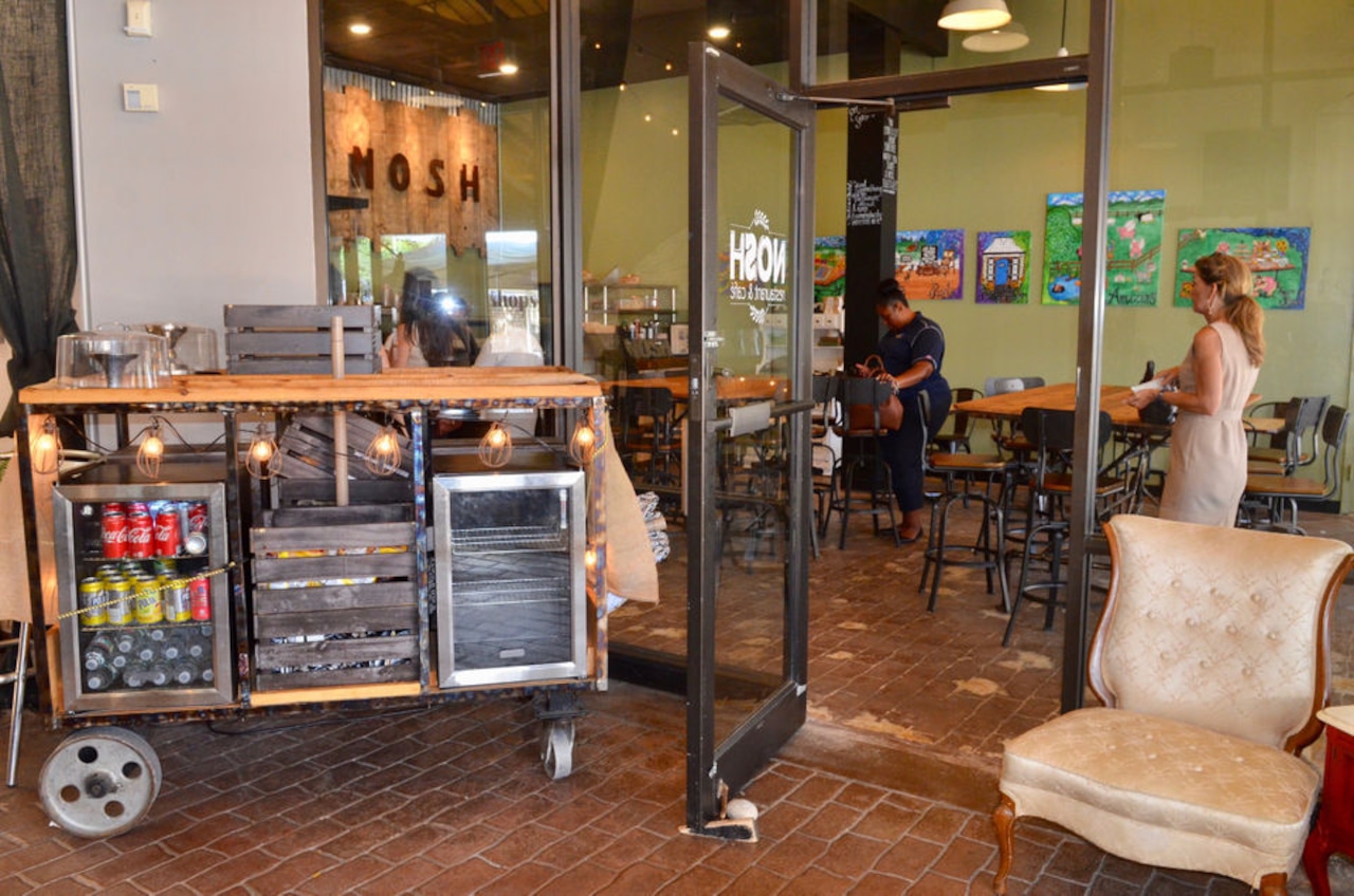 Nosh Restaurant and Café