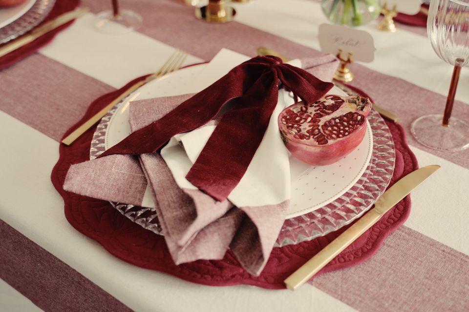 To add depth to any tablescape, layer mats, plates and napkins