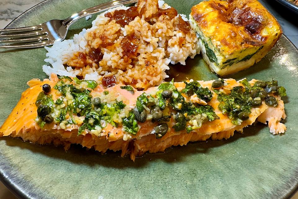 Mediterranean Baked Salmon Recipe With Garlic, Capers & Parsley (5 Ingredients, 20 Minutes) | Seafood Mediterranean Baked Salmon Recipe With Garlic, Capers & Parsley (5 Ingredients, 20 Minutes)