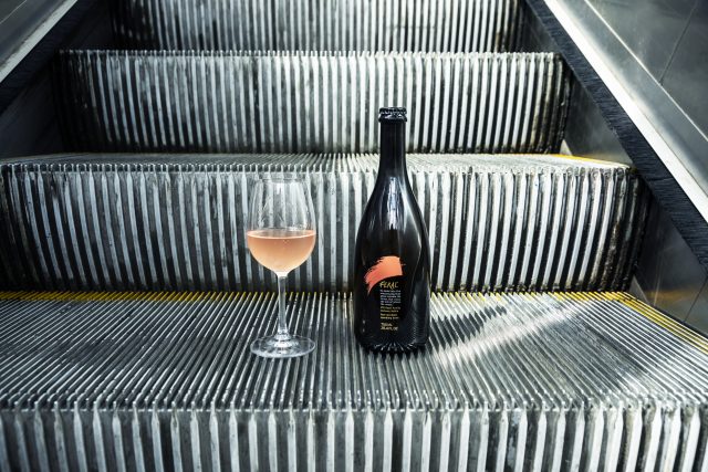 Feral non-alcoholic Pet-nat