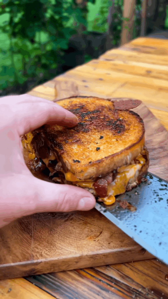 Bacon Jam Garlic Patty Melt 🥪