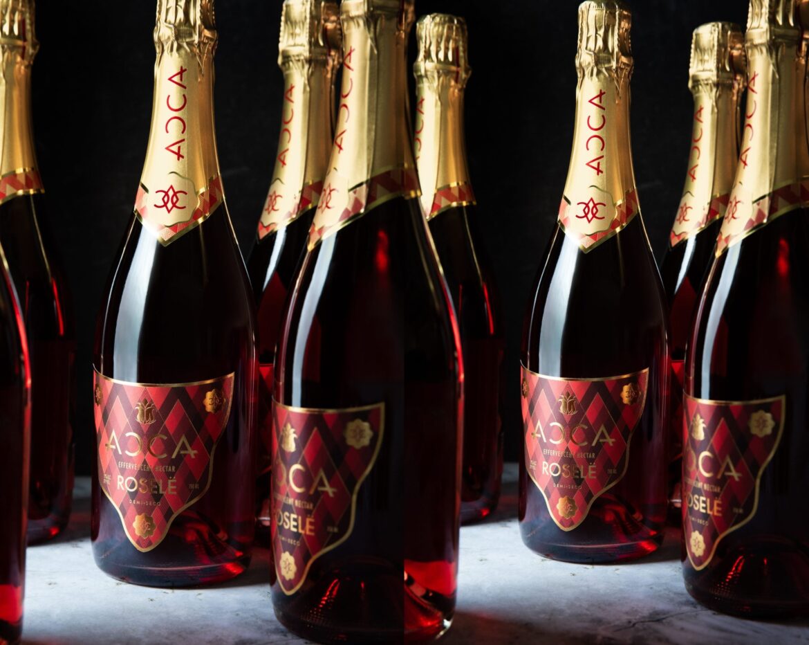 Let’s Toast: Sorrel Gets A Sparkling Makeover In This Bold New Wine Let's Toast: Sorrel Gets A Sparkling Makeover In This Bold New Wine
