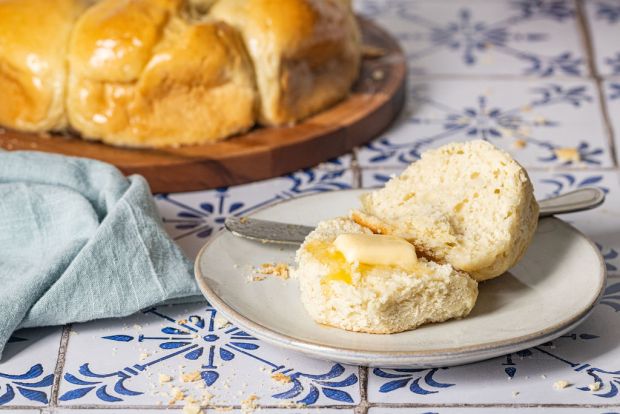 These gluten-free pull apart dinner rolls by Jules Shepard are perfect for Thanksgiving (photo courtesy of R.Mora Photography).