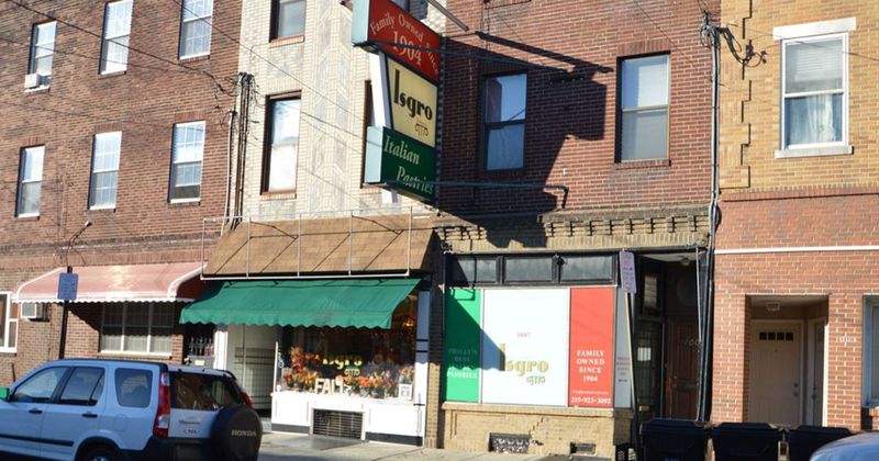 9 Pennsylvania Italian Bakeries Where The Cannoli Run Out First 7 Isgro Pastries - Philadelphia, PA