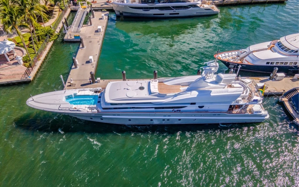 Shipping billionaire built a 10,500hp carbon fiber superyacht to make it easier to have his lunch and dinner in different places