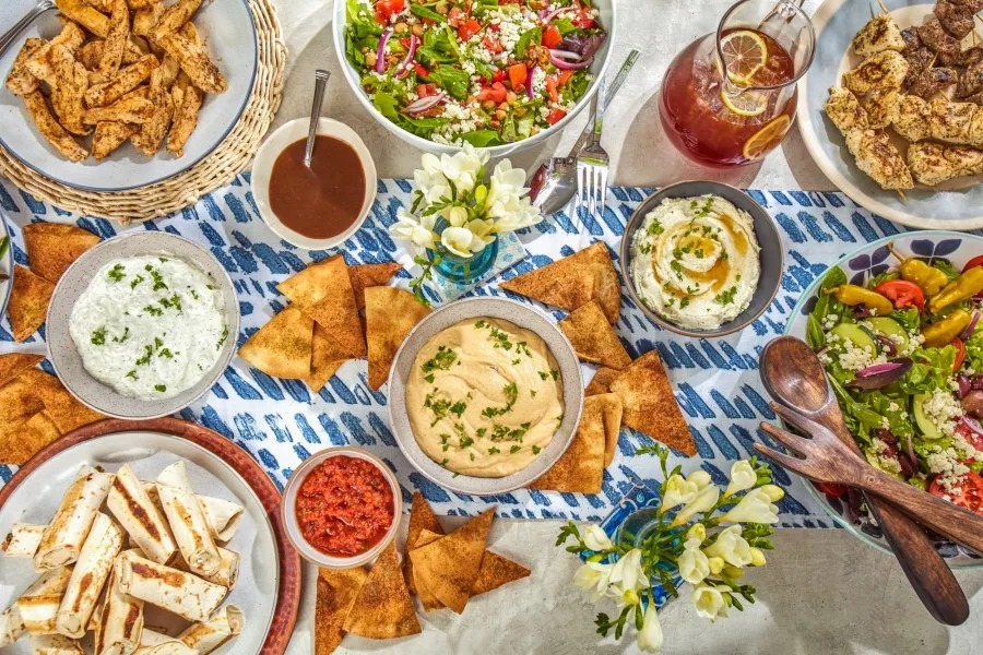 Taziki’s offers healthy dishes in alignment with a classic Mediterranean diet. The menu features appetizers, salads, hearty entrees, gyros, baklava and more, with options that are gluten-free, vegetarian or vegan-friendly.