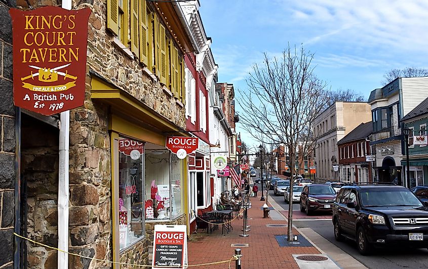 Street and shops in Leesburg, Virginia.