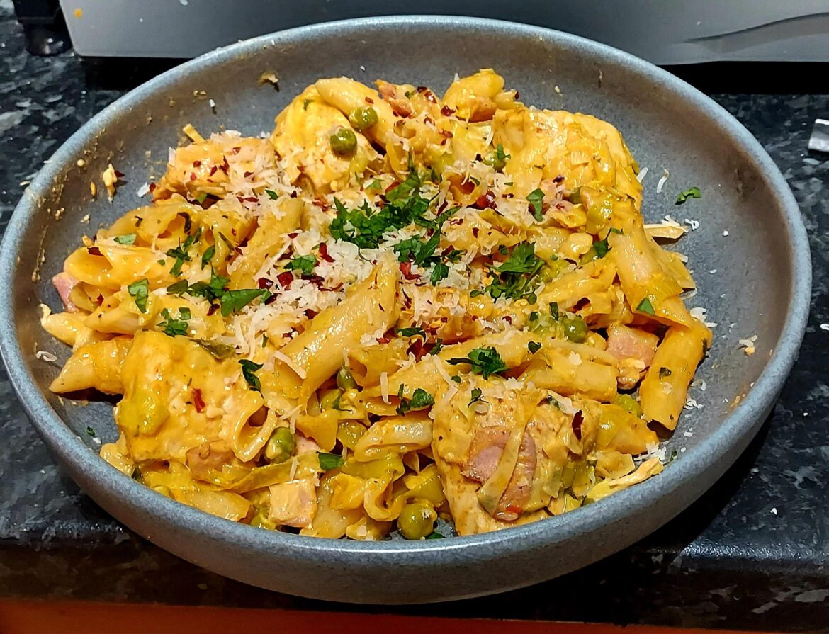 Chicken, bacon and leek penne