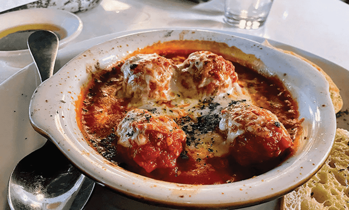 Get Comfy at Napoli’s Italian Restaurant Get Comfy at Napoli's Italian Restaurant