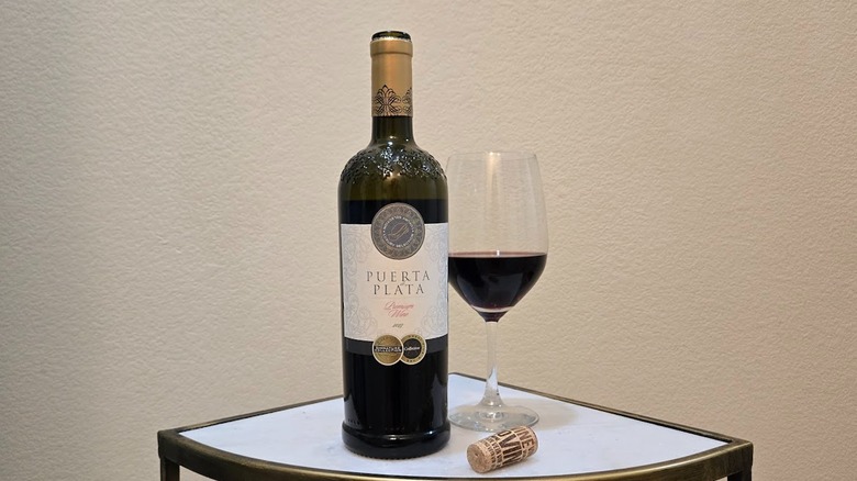 Puerta Plata Reserva Red Blend and glass