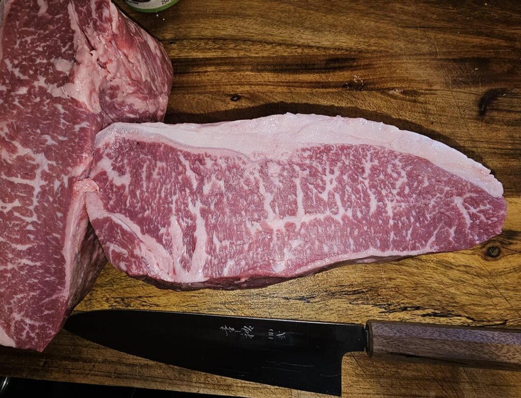 Black Friday Wagyu Porterhouse 9+ MBS (AUS-MEAT) Black Friday Wagyu Porterhouse 9+ MBS (AUS-MEAT)