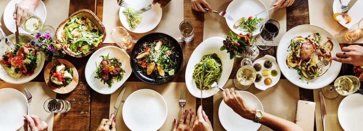 Genki Global Dining Concepts (TSE:9828) Margins Dip, Raising Dividend Sustainability Concerns