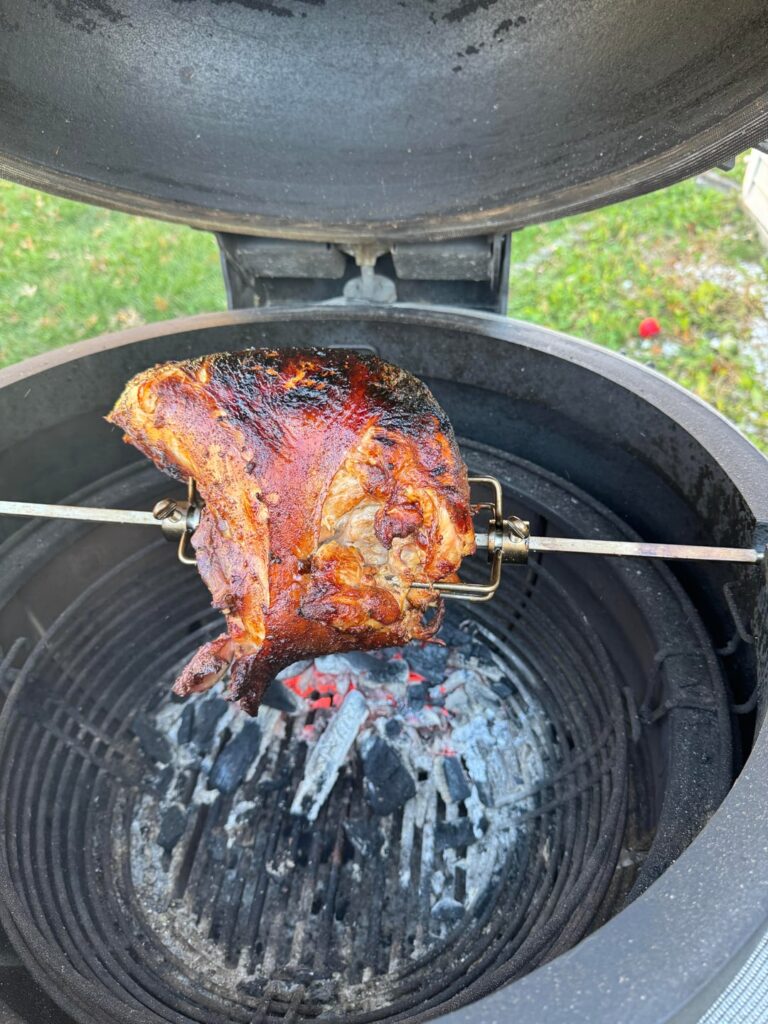 Recently got the Joetisserie so gave a turkey a try before Thanksgiving.