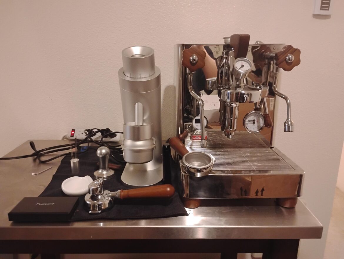Thanks to some amazing Facebook Marketplace deals, my endgame espresso setup is complete
