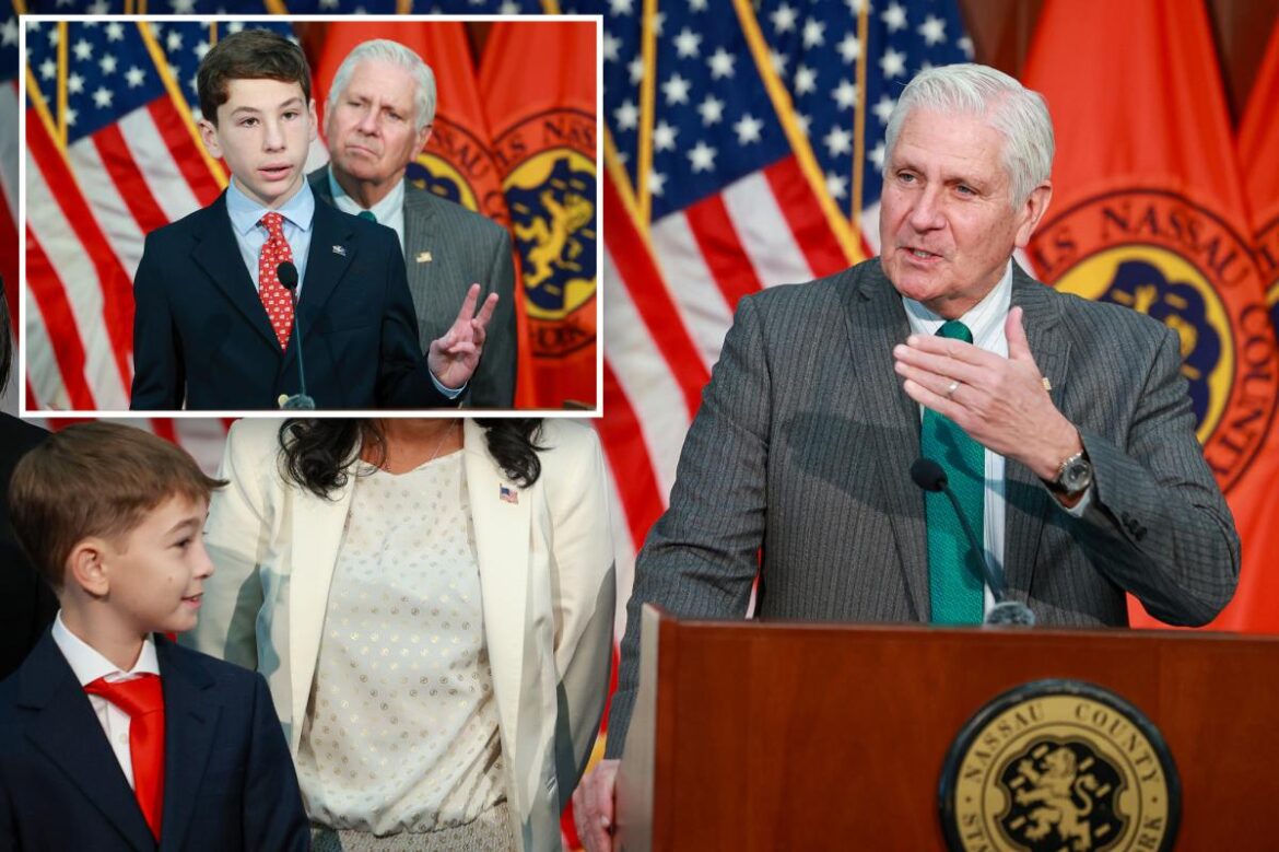 Nassau Exec Bruce Blakeman and LI families lead push to add gluten warnings on all restaurant menus, packaged foods Nassau Exec Bruce Blakeman and LI families lead push to add gluten warnings on all restaurant menus, packaged foods