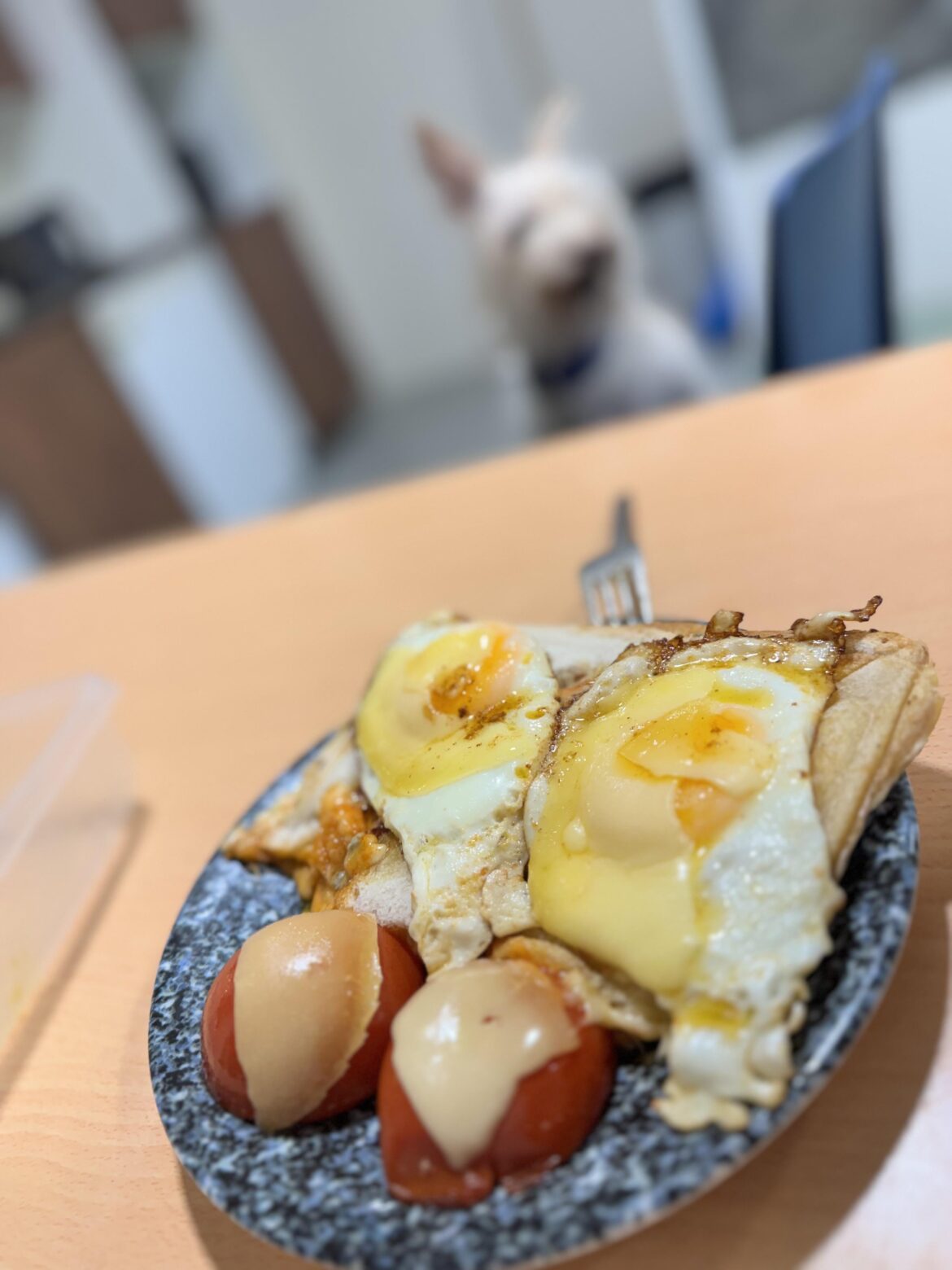 grilled cheese avec pooch et œuf