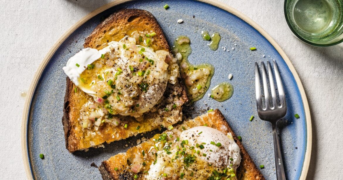 Cacio e Pepe Eggs with Olive Oil Toast Recipe Cacio e Pepe Eggs with Olive Oil Toast Recipe