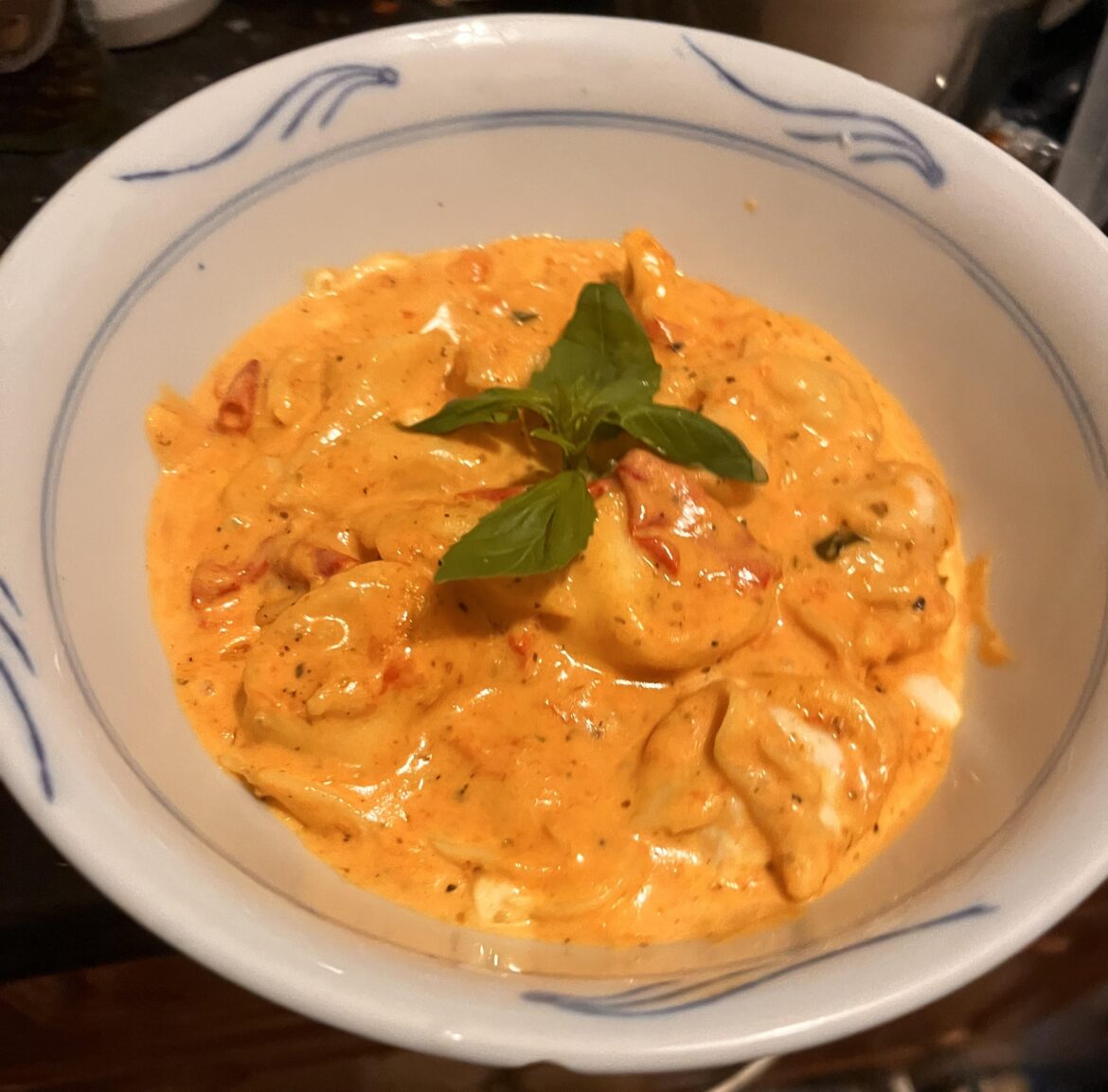 Cream tomato tortellini
