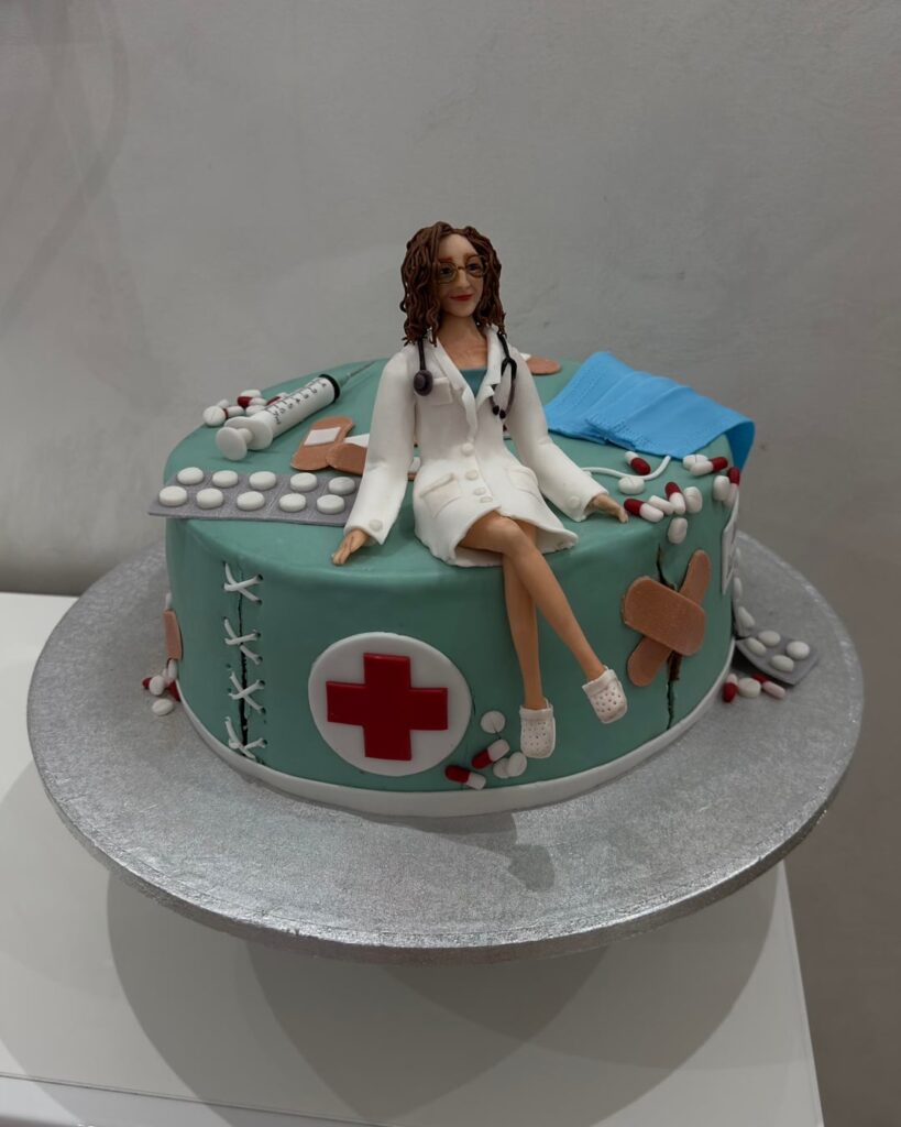 Sister’s Graduation Cake