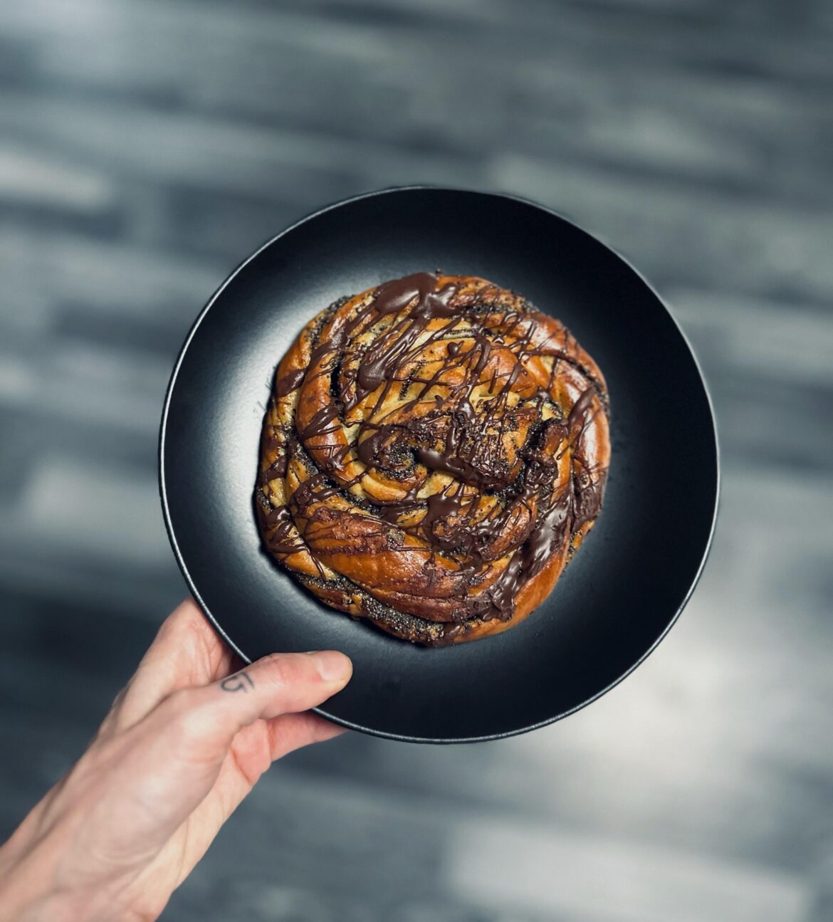 Poppyseed roll with chocolate
