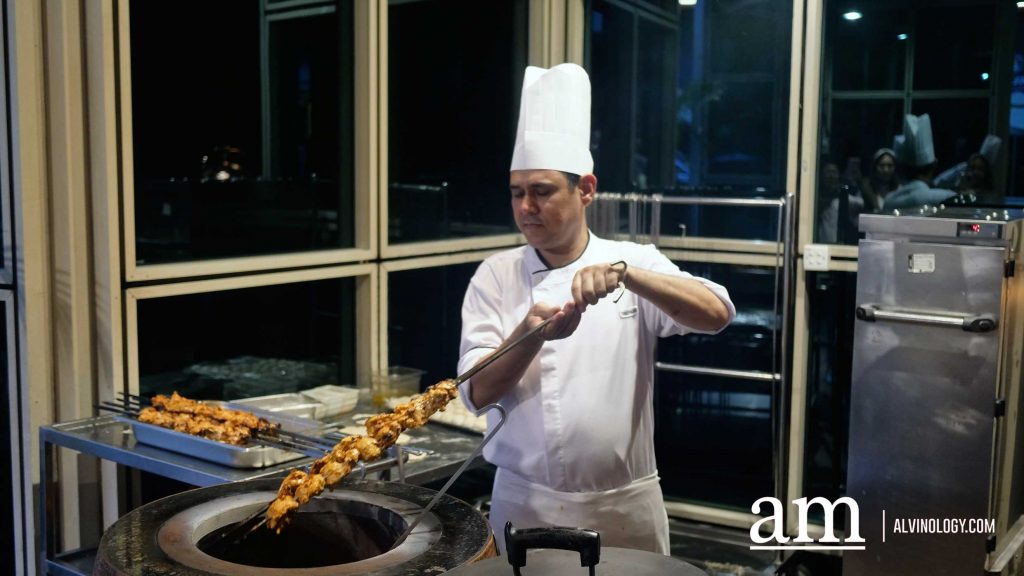 [REVIEW] From Christmas Snickers Cake to Live Grills, Your Ultimate Holiday Feast Awaits at Oscar's at Conrad Singapore Marina Bay - Alvinology