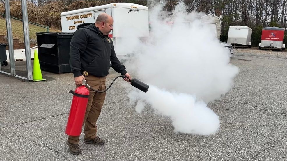 Thanksgiving cooking safety tips: how to prevent kitchen fires this holiday season. (Credit: WSET)
